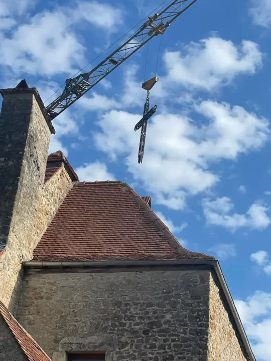 Pierres anciennes, chapelle et détails du patrimoine